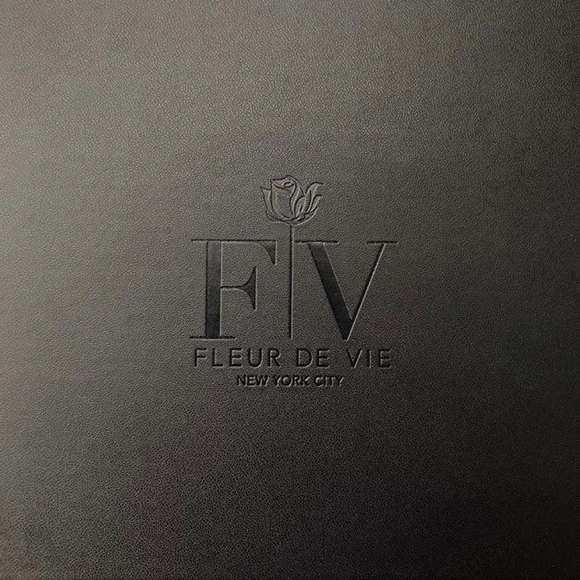 Red Rose Box - Picture 5 of 8